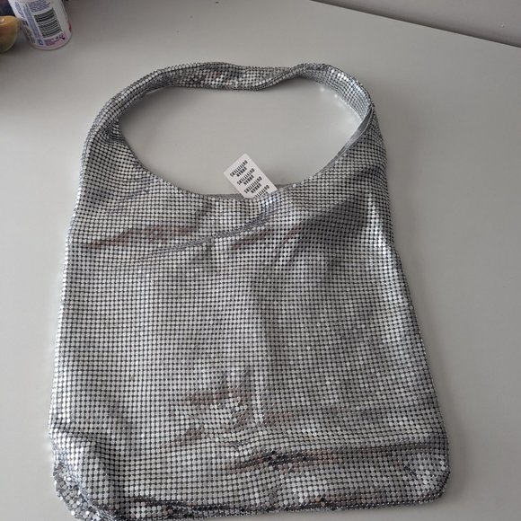Urban Outfitters Gaia Chainmail Shoulder Bag Silver New With Tags - Picture 8 of 8